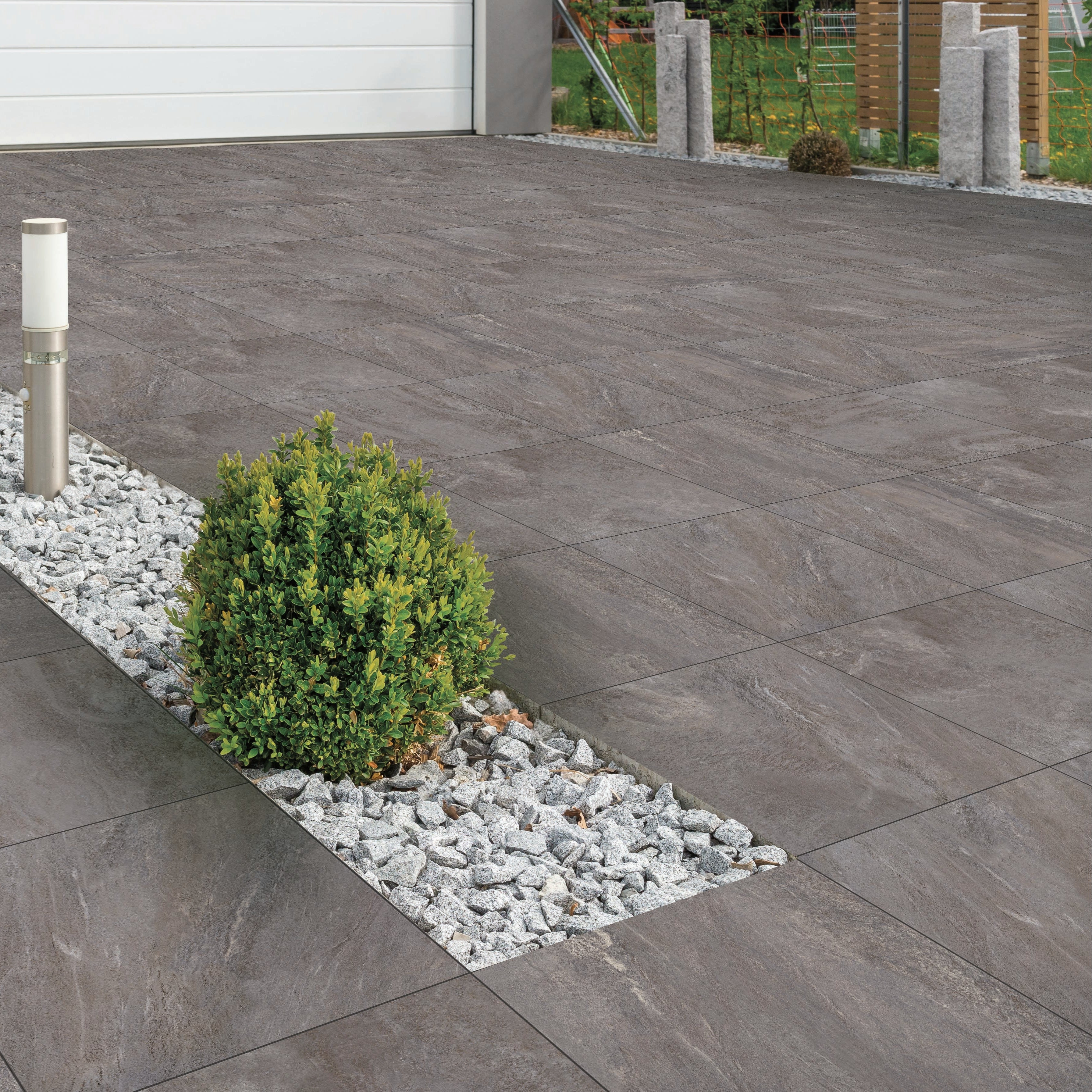 SUSPANCE-GRES PORCELLANATO-OUTDOOR-20MM-EFFETTO PIETRA-60X60-COLORE NERO